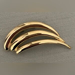 Vintage Piscitelli signed gold tone swish brooch pin